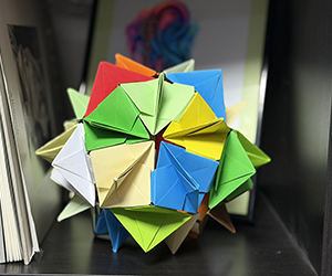 Chromatic Star Cluster Polyhedra Origami